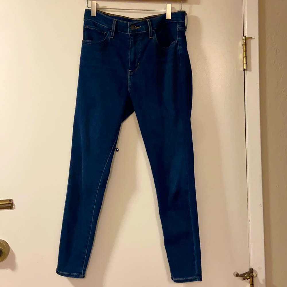 Levi’s High Rise Super Skinny crop super soft 28 worn twice